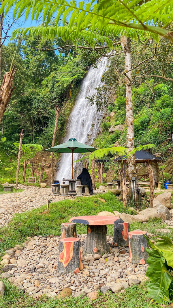 ngargoyoso waterfall