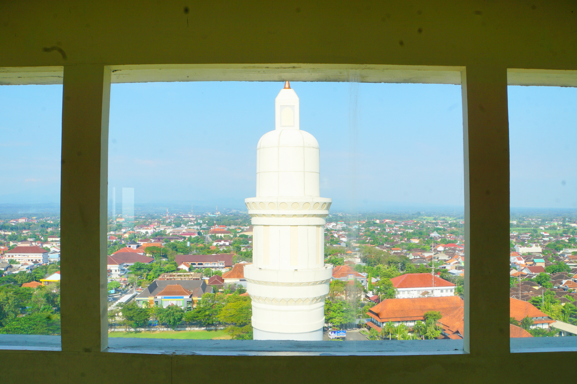 Masjid Agung Madaniyah Karanganyar