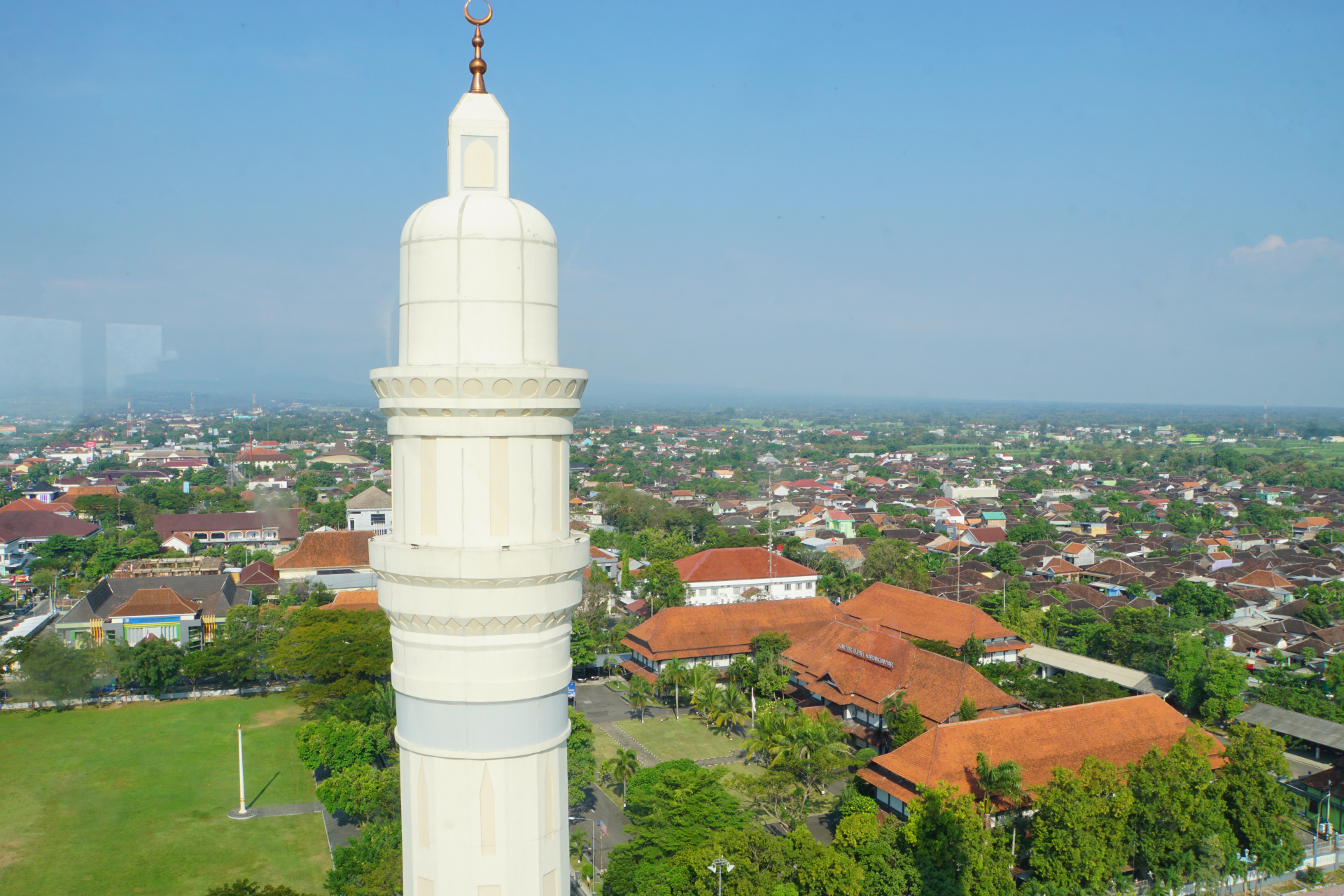 Masjid Agung Madaniyah Karanganyar