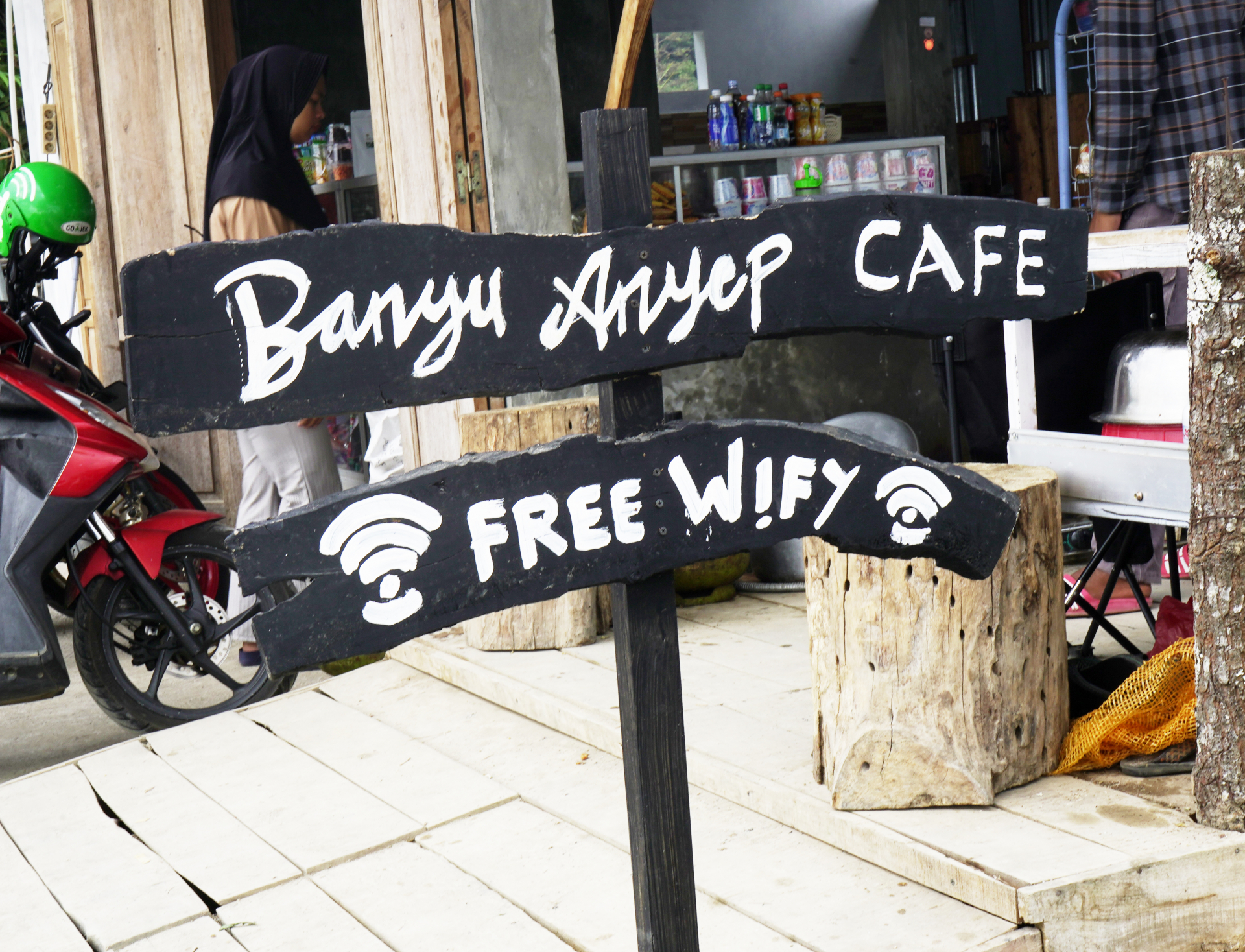 Banyu Anyep Resto dan Coffe