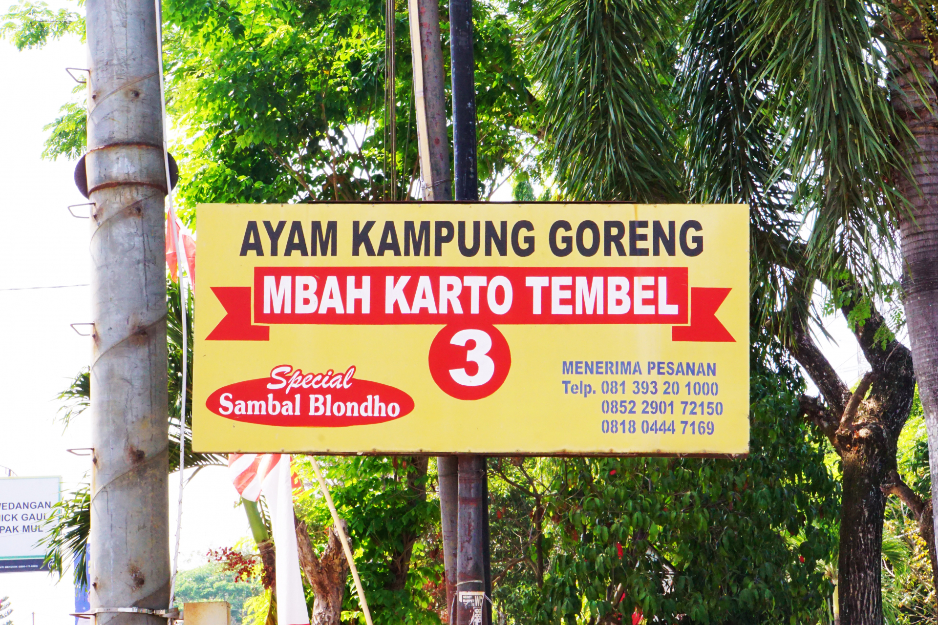 AYAM GORENG MBAH KARTO TEMBEL 3