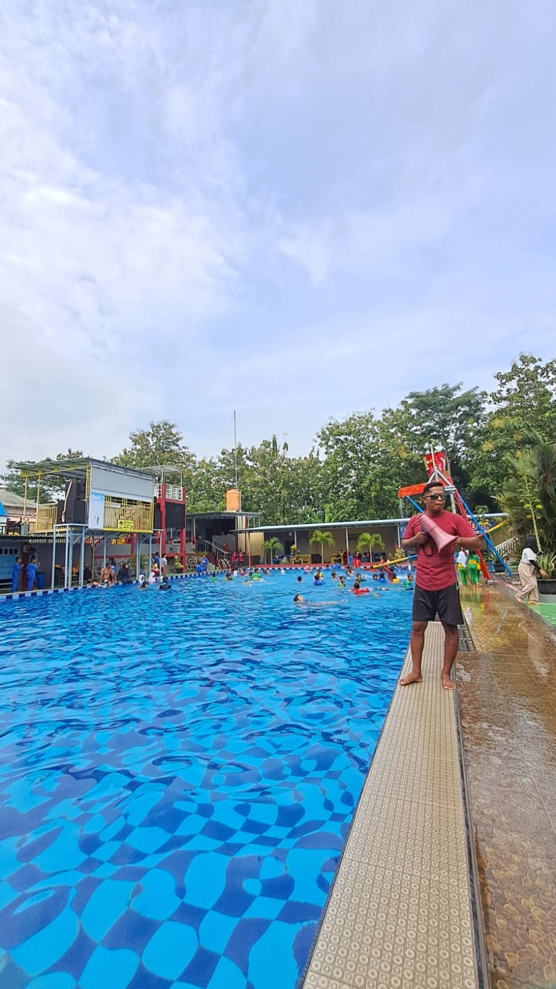 Dolphin Tugu Waterpark