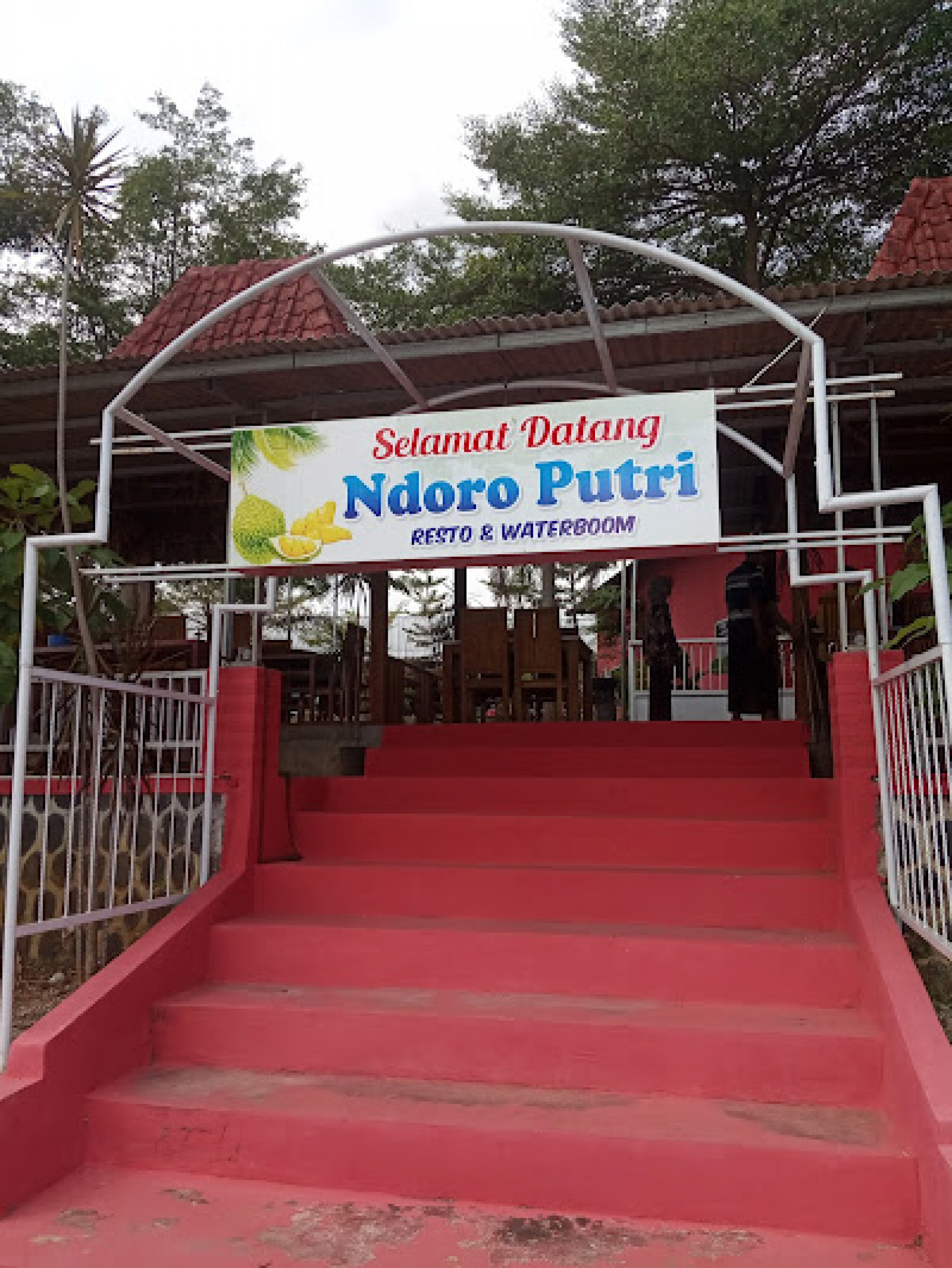 Ndoro Putri Resto & Waterboom